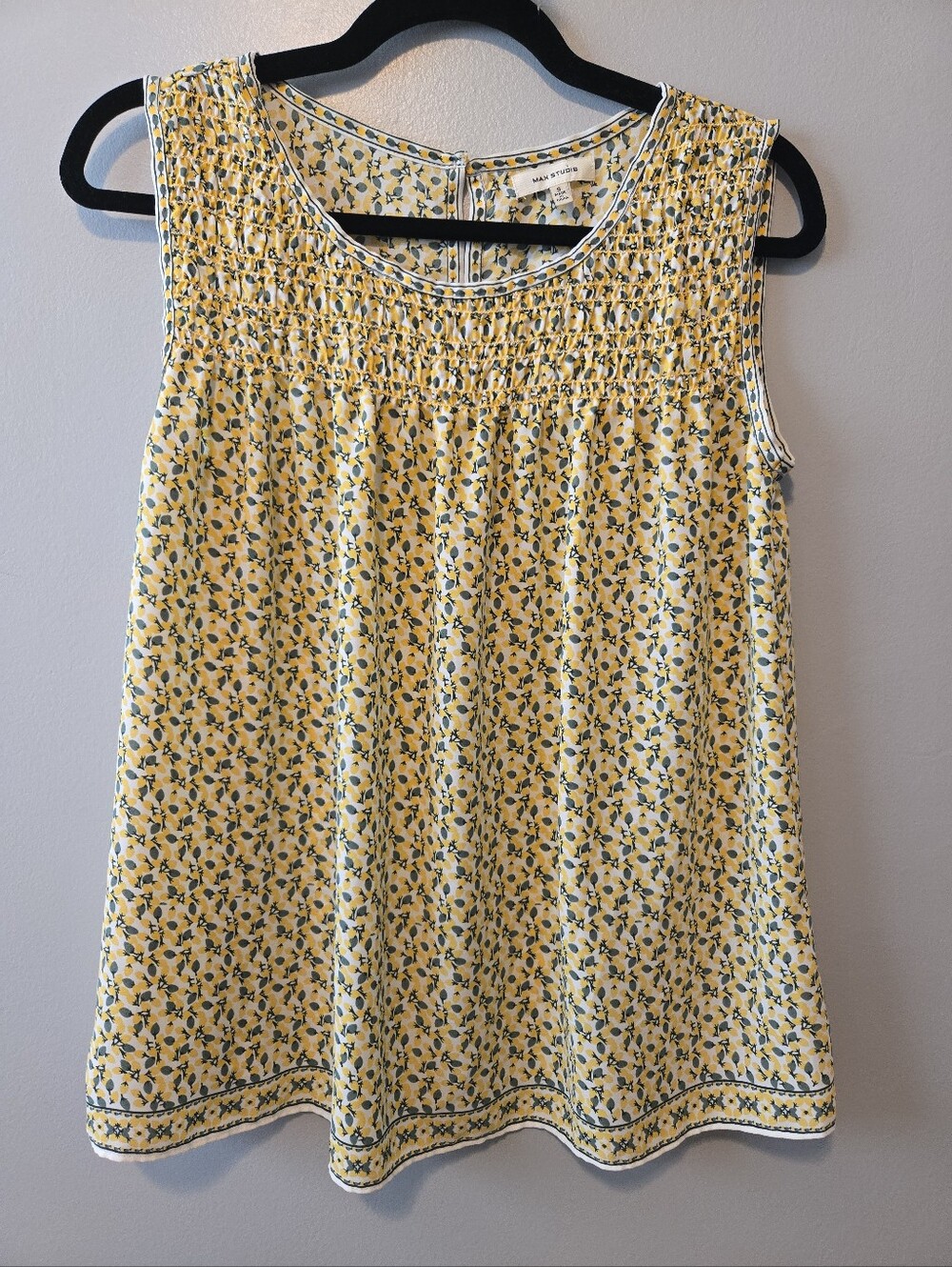 Max Studio Womens Tank Top Blousr Size SMALL. Lemon/Floral Print. Flowy Boho